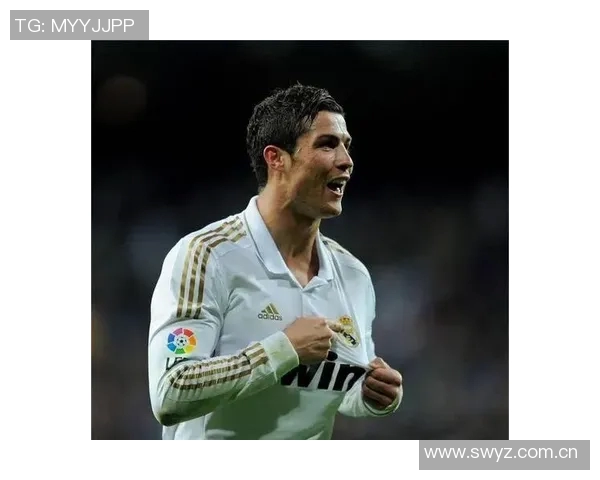 佩佩回忆初见C罗时光：17岁少年训练后啃苹果健身的故事