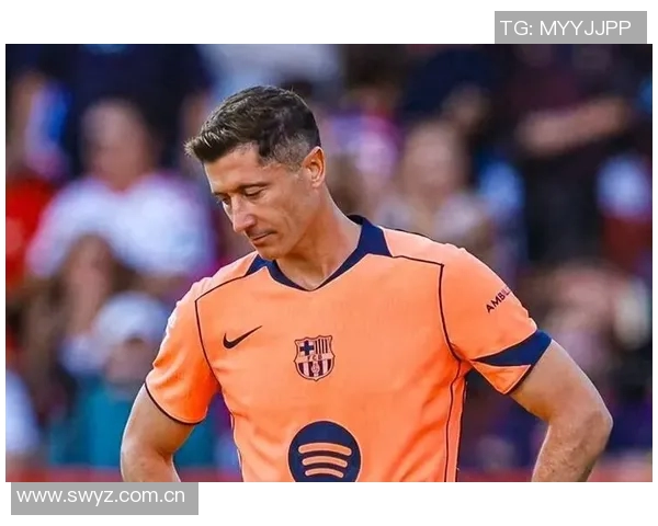 莱万遭遇重伤左大腿肌肉撕裂预计缺阵四到六周