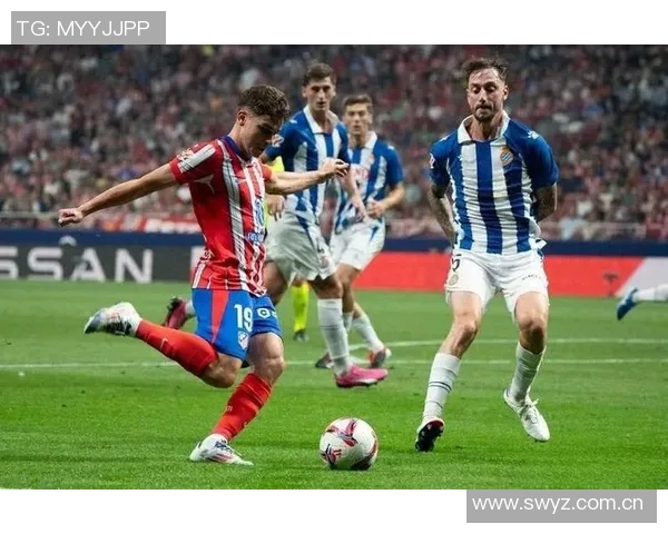 比利亚谈传统9号球员的未来与阿尔瓦雷斯的崛起 比利亚谈传统9号球员的未来与阿尔瓦雷斯的崛起