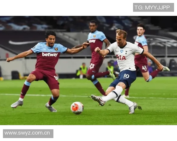 英超精彩对决诺丁汉森林逆袭西汉姆联展现强大实力