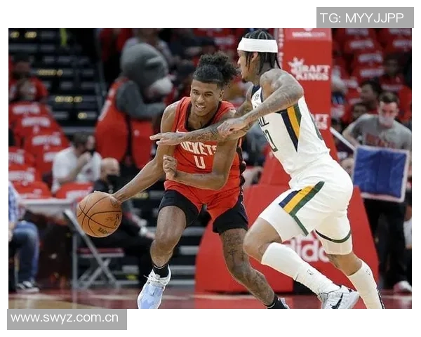 杰伦格林重摔让人揪心站起身后全场松了一口气